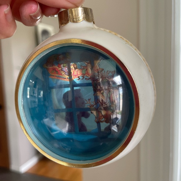 1980 HALLMARK PEAK THROUGH 3D CHRISTMAS ORNAMENT - Picture 5 of 11